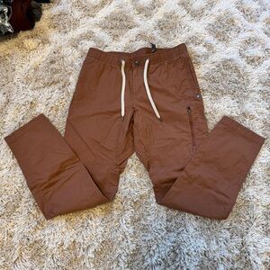 NWOT Vuori 30” Ripstop Joggers